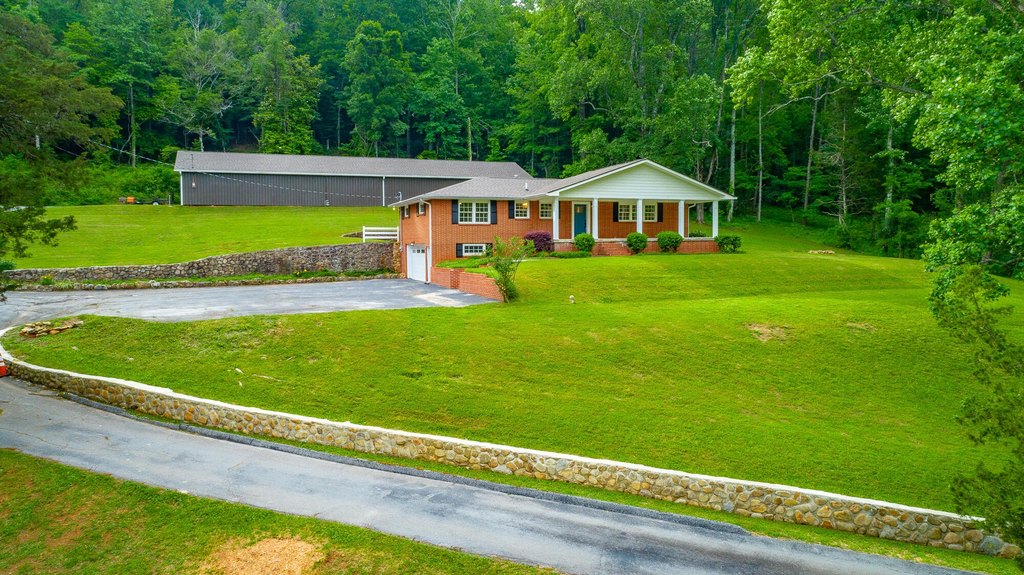 Chattanooga, Tennessee, 37415, United States, 3 Bedrooms Bedrooms, ,2 BathroomsBathrooms,Residential,Forsale,1894396