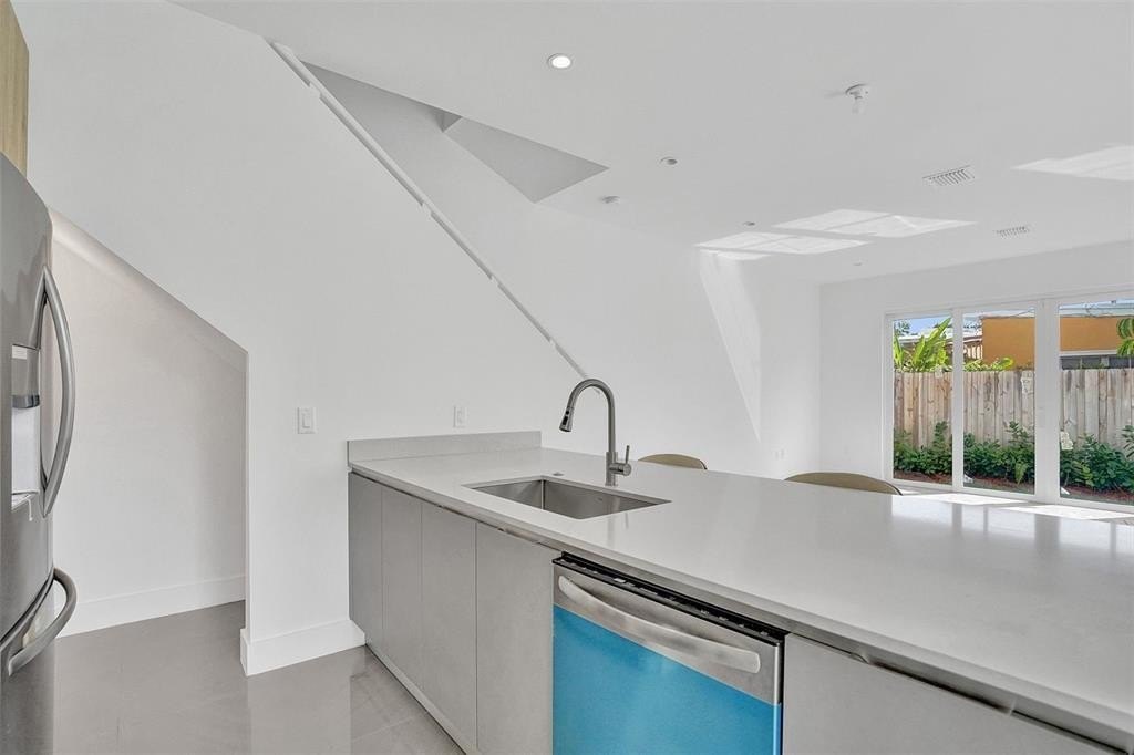 Fort Lauderdale, Florida, 33304, United States, 3 Bedrooms Bedrooms, ,2.5 BathroomsBathrooms,Residential,Forsale,1927579