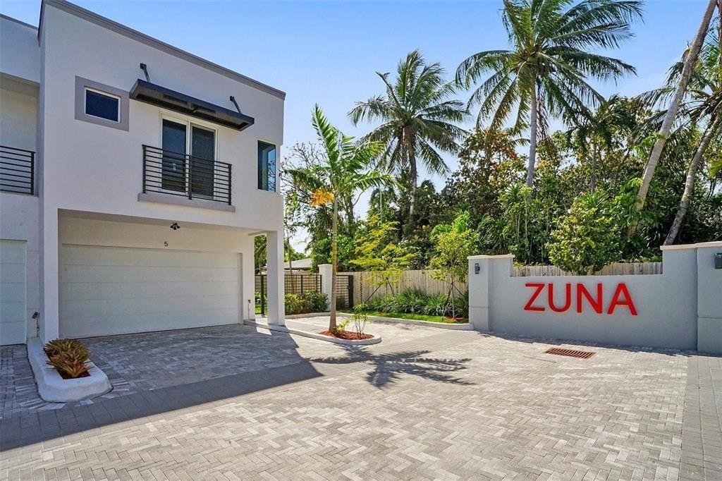 Fort Lauderdale, Florida, 33304, United States, 3 Bedrooms Bedrooms, ,2.5 BathroomsBathrooms,Residential,Forsale,1927579