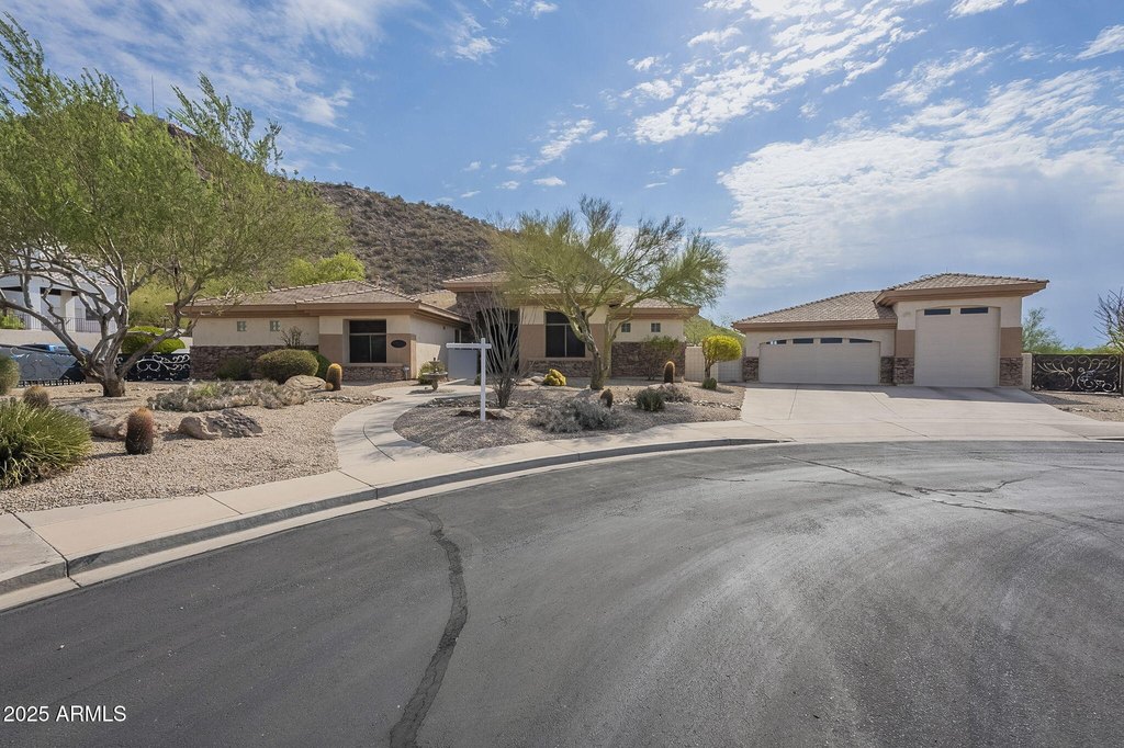 Mesa, Arizona, 85207, United States, 4 Bedrooms Bedrooms, ,6 BathroomsBathrooms,Residential,Forsale,1953464