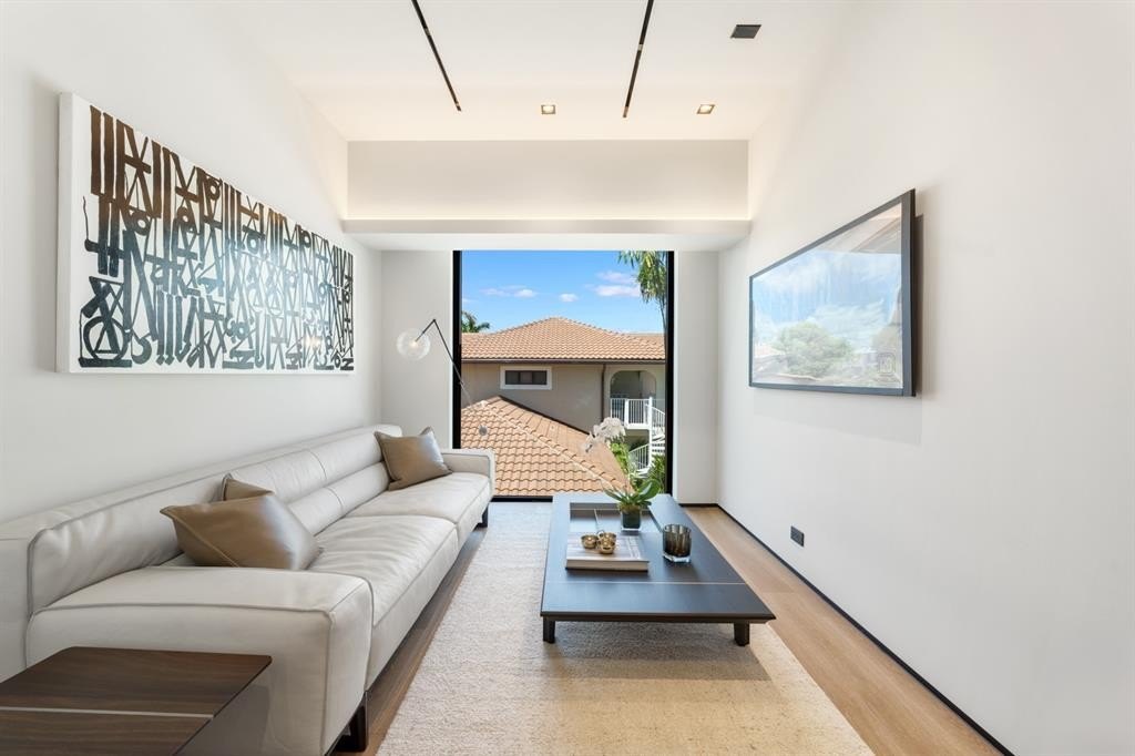 Fort Lauderdale, Florida, 33316, United States, 8 Bedrooms Bedrooms, ,6.5 BathroomsBathrooms,Residential,Forsale,1927580