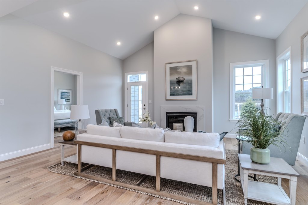 Thornton, New Hampshire, 03285, United States, 3 Bedrooms Bedrooms, ,2.5 BathroomsBathrooms,Residential,Forsale,2010608