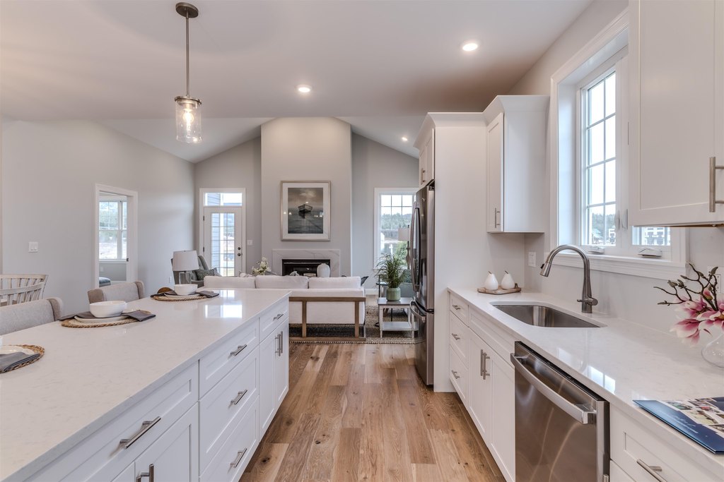 Thornton, New Hampshire, 03285, United States, 3 Bedrooms Bedrooms, ,2.5 BathroomsBathrooms,Residential,Forsale,2010608