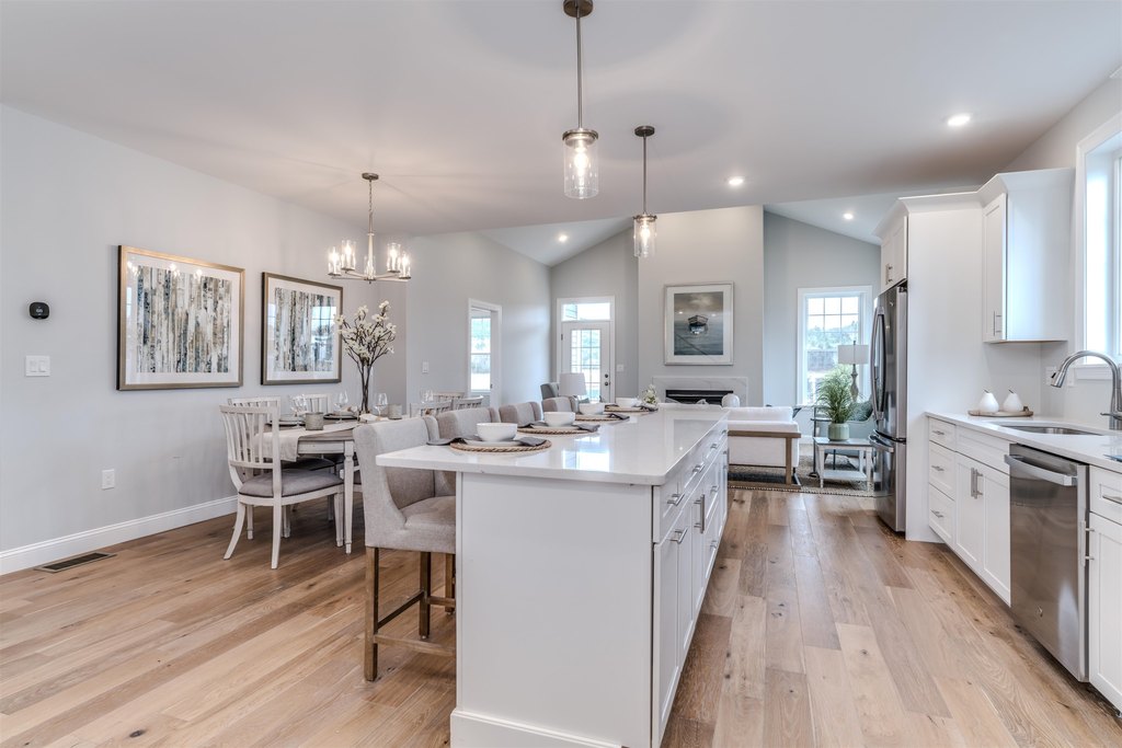 Thornton, New Hampshire, 03285, United States, 3 Bedrooms Bedrooms, ,2.5 BathroomsBathrooms,Residential,Forsale,2010608