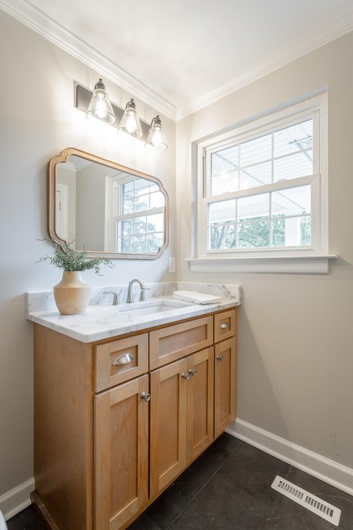 Chattanooga, Tennessee, 37415, United States, 3 Bedrooms Bedrooms, ,2 BathroomsBathrooms,Residential,Forsale,1894396