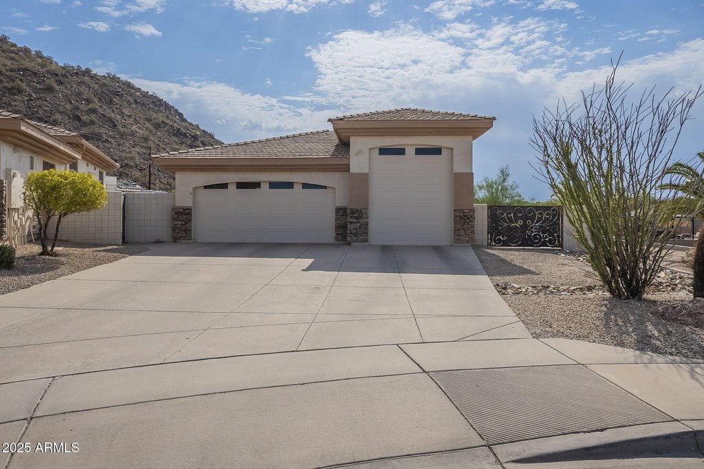 Mesa, Arizona, 85207, United States, 4 Bedrooms Bedrooms, ,6 BathroomsBathrooms,Residential,Forsale,1953464
