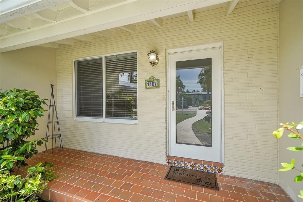 Hollywood, Florida, 33019, United States, 2 Bedrooms Bedrooms, ,2 BathroomsBathrooms,Residential,Forsale,1903988