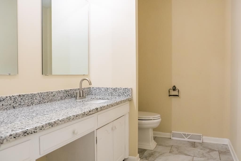 COOKEVILLE, Tennessee, 38501, United States, 5 Bedrooms Bedrooms, ,3.5 BathroomsBathrooms,Residential,Forsale,1885988