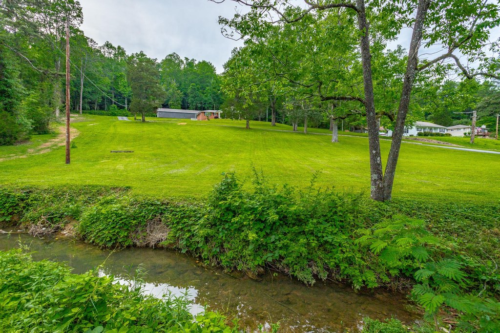 Chattanooga, Tennessee, 37415, United States, 3 Bedrooms Bedrooms, ,2 BathroomsBathrooms,Residential,Forsale,1894396