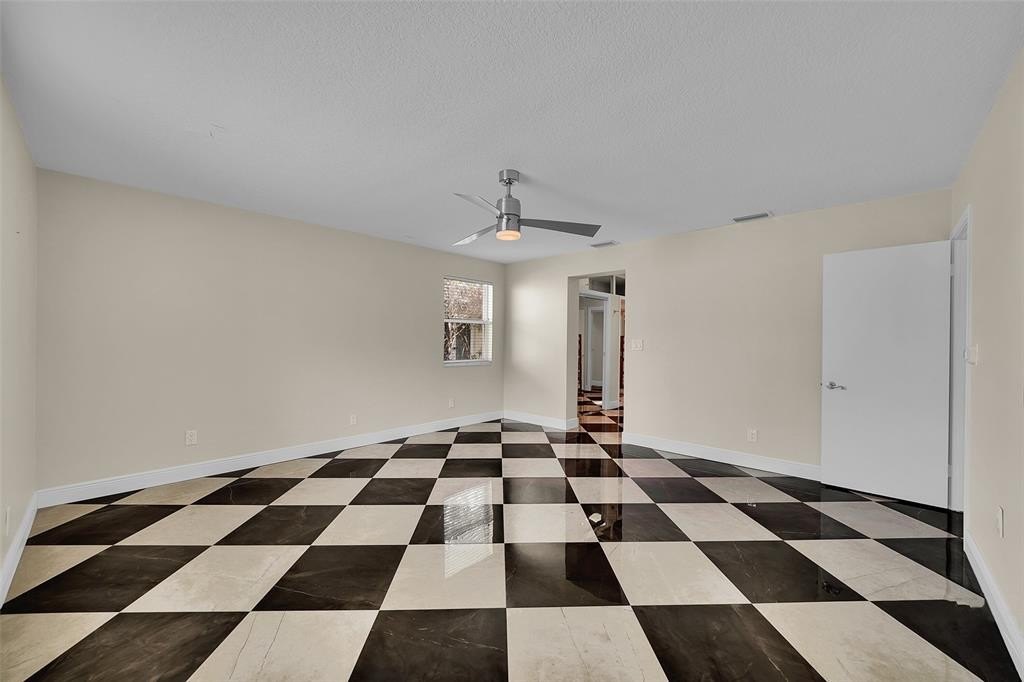 Hollywood, Florida, 33019, United States, 2 Bedrooms Bedrooms, ,2 BathroomsBathrooms,Residential,Forsale,1903988