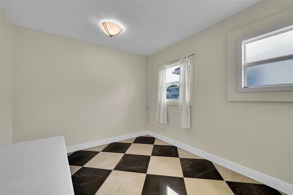 Hollywood, Florida, 33019, United States, 2 Bedrooms Bedrooms, ,2 BathroomsBathrooms,Residential,Forsale,1903988