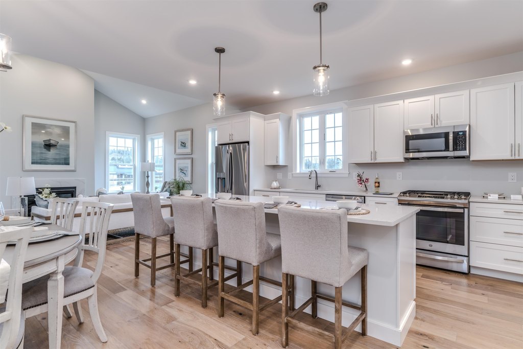 Thornton, New Hampshire, 03285, United States, 3 Bedrooms Bedrooms, ,2.5 BathroomsBathrooms,Residential,Forsale,2010608