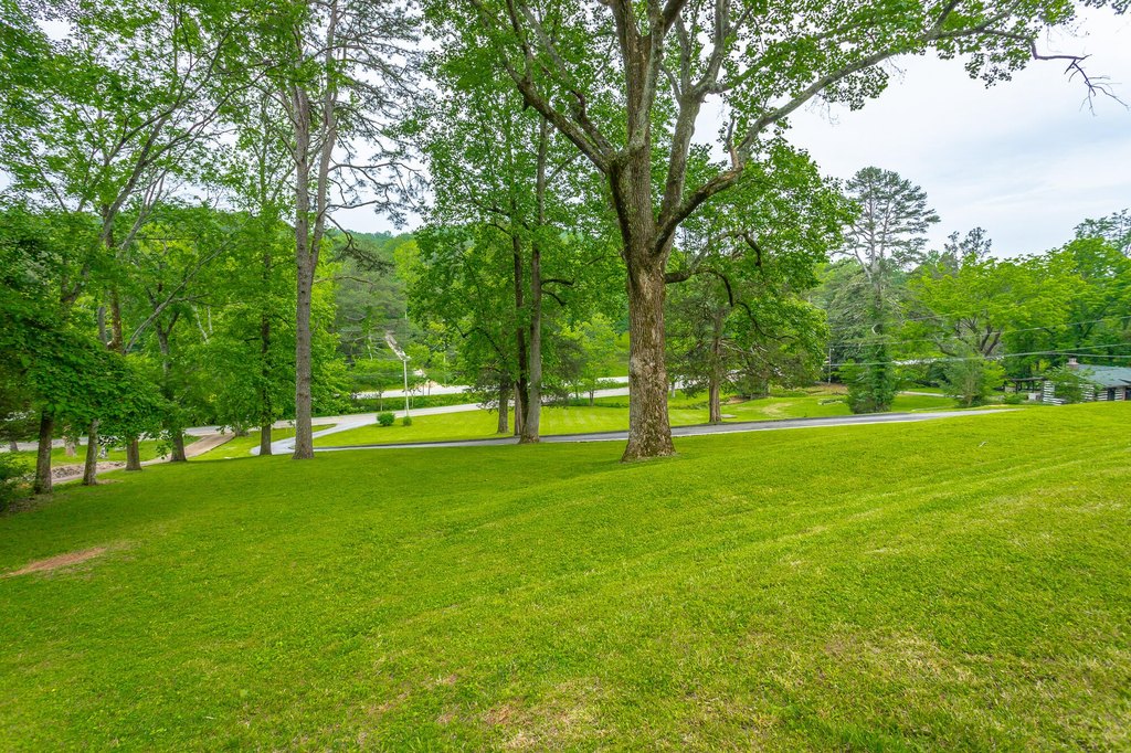 Chattanooga, Tennessee, 37415, United States, 3 Bedrooms Bedrooms, ,2 BathroomsBathrooms,Residential,Forsale,1894396