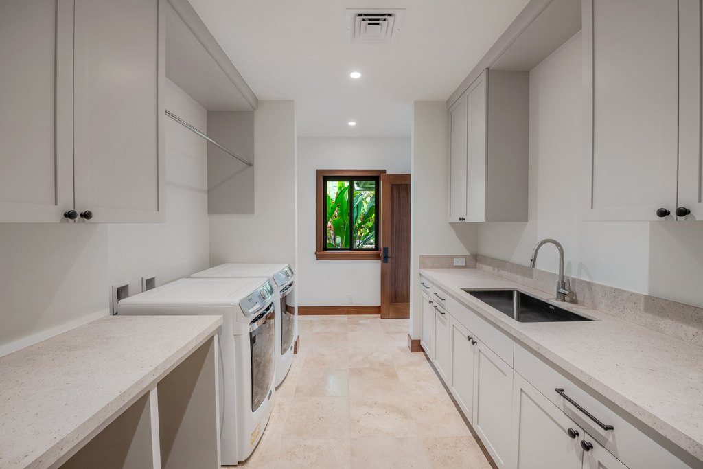 Kailua-Kona, Hawaii, 96740, United States, 4 Bedrooms Bedrooms, ,3 BathroomsBathrooms,Residential,Forsale,1929296