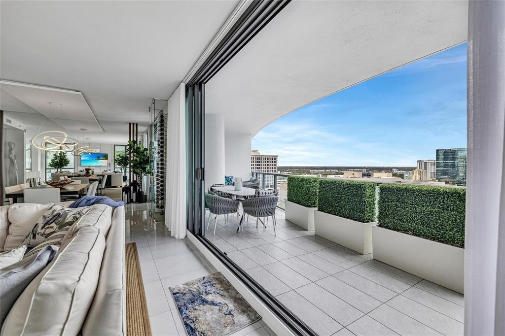 Fort Lauderdale, Florida, 33301, United States, 3 Bedrooms Bedrooms, ,2.5 BathroomsBathrooms,Residential,Forsale,1884585