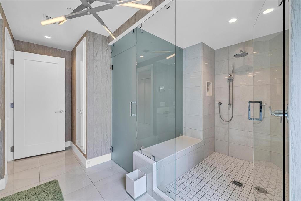 Fort Lauderdale, Florida, 33301, United States, 3 Bedrooms Bedrooms, ,2.5 BathroomsBathrooms,Residential,Forsale,1884585