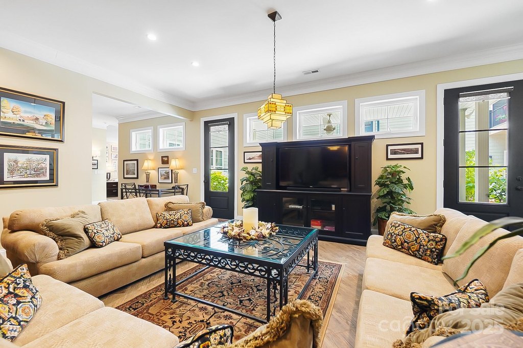York, South Carolina, 29745, United States, 5 Bedrooms Bedrooms, ,6.5 BathroomsBathrooms,Residential,Forsale,1884405