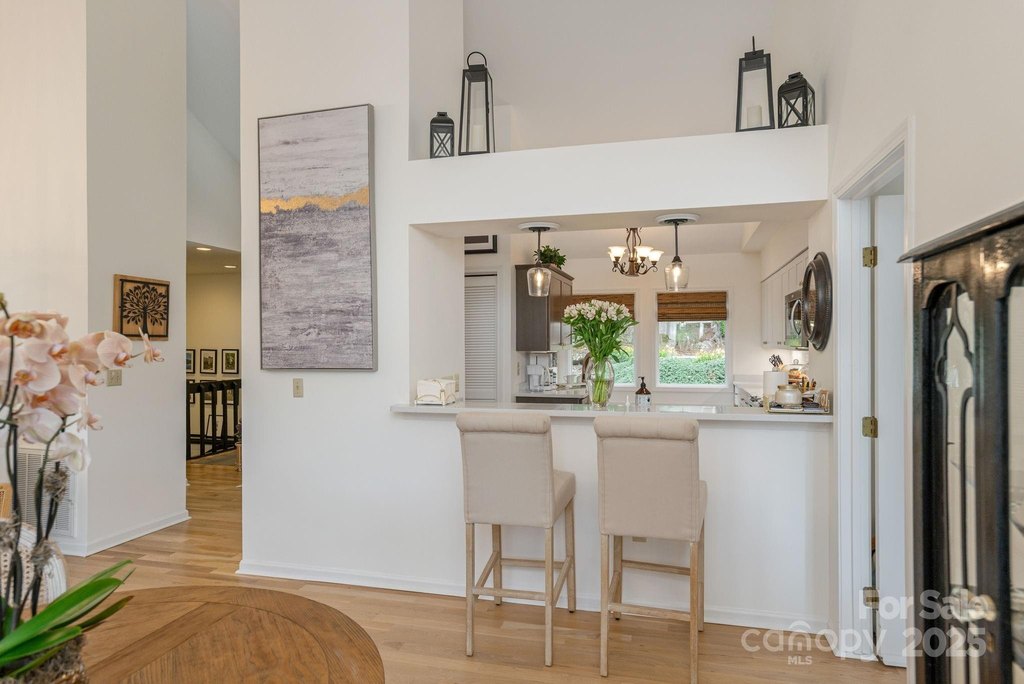 Flat Rock, North Carolina, 28739, United States, 3 Bedrooms Bedrooms, ,3 BathroomsBathrooms,Residential,Forsale,1886043