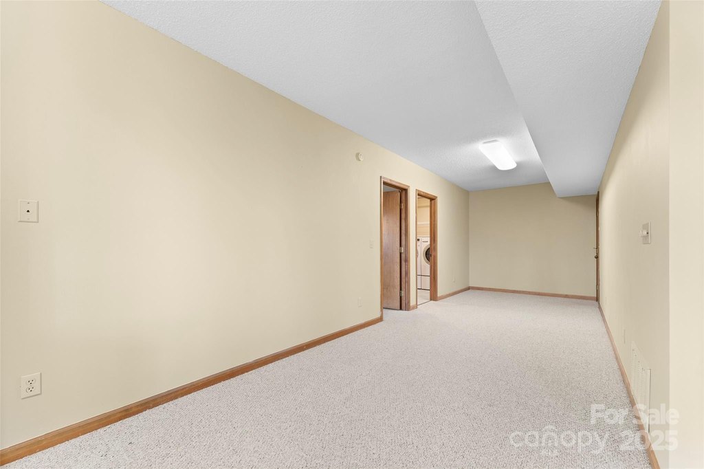 Maggie Valley, North Carolina, 28751, United States, 3 Bedrooms Bedrooms, ,3 BathroomsBathrooms,Residential,Forsale,1960259