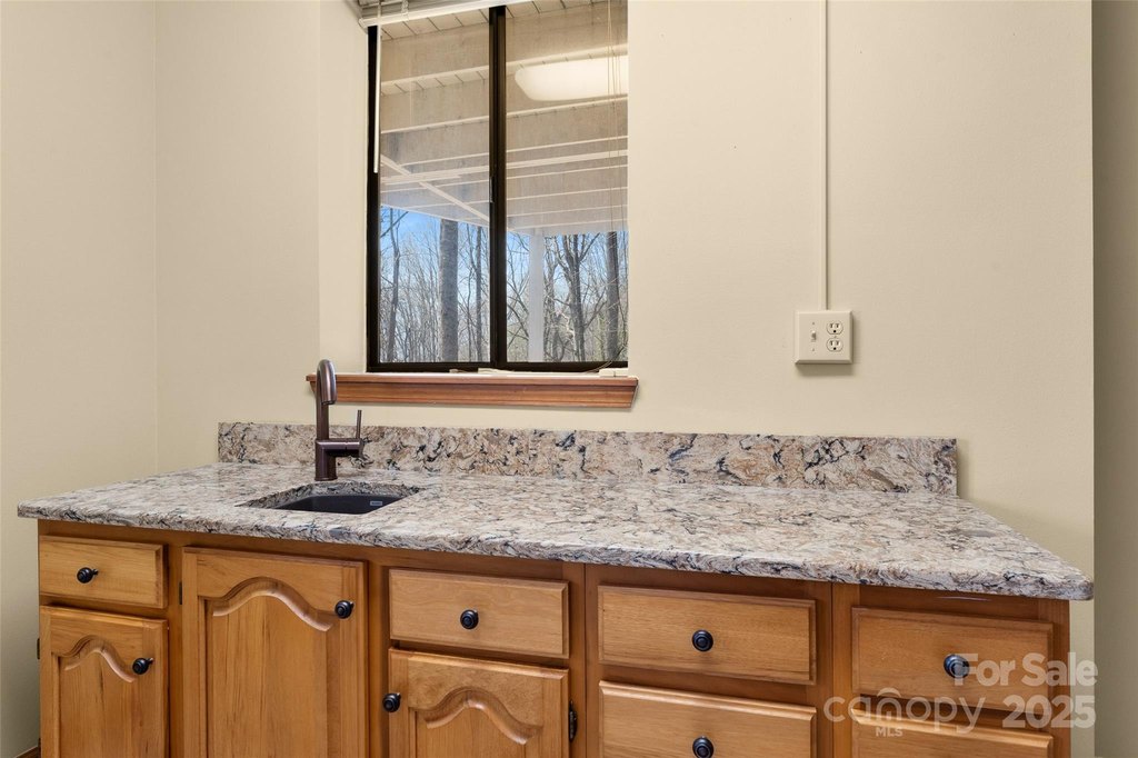 Maggie Valley, North Carolina, 28751, United States, 3 Bedrooms Bedrooms, ,3 BathroomsBathrooms,Residential,Forsale,1960259