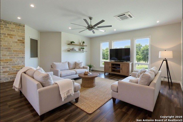 Boerne, Texas, 78006, United States, 4 Bedrooms Bedrooms, ,3.5 BathroomsBathrooms,Residential,Forsale,1953073