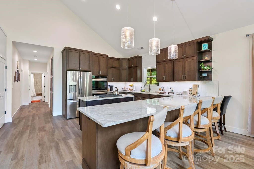 Hendersonville, North Carolina, 28792, United States, 3 Bedrooms Bedrooms, ,3 BathroomsBathrooms,Residential,Forsale,1962019