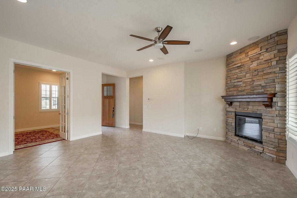 Prescott, Arizona, 86301, United States, 2 Bedrooms Bedrooms, ,2 BathroomsBathrooms,Residential,Forsale,1926741