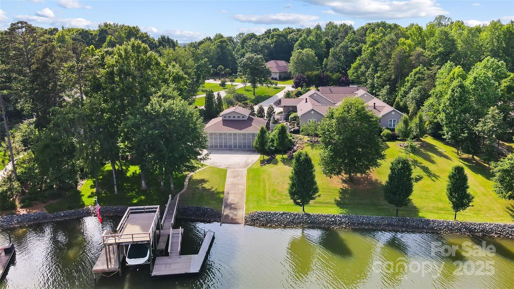 York, South Carolina, 29745, United States, 5 Bedrooms Bedrooms, ,6.5 BathroomsBathrooms,Residential,Forsale,1884405