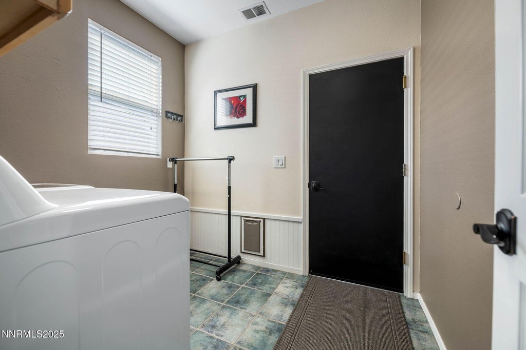 Reno, Nevada, 89521, United States, 3 Bedrooms Bedrooms, ,2.5 BathroomsBathrooms,Residential,Forsale,1936780