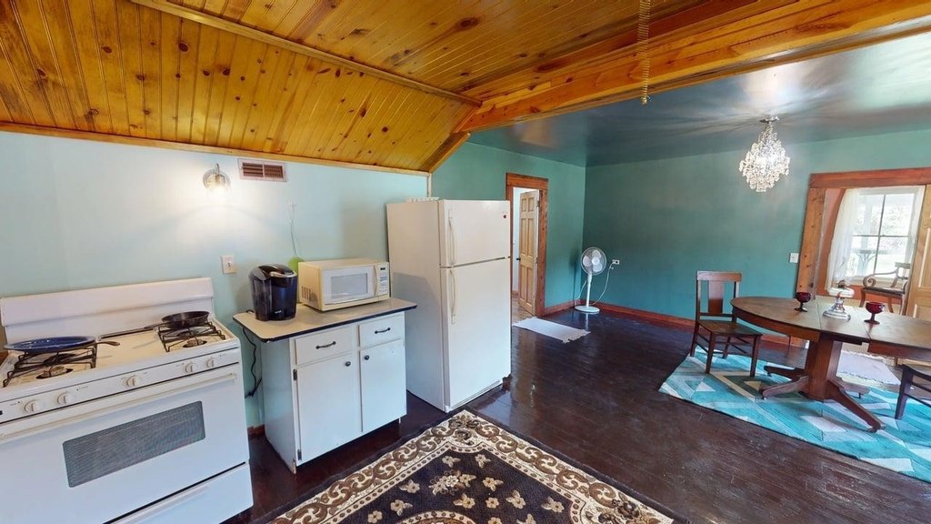 Rochford, South Dakota, 57745, United States, 3 Bedrooms Bedrooms, ,1 BathroomBathrooms,Residential,Forsale,2011073