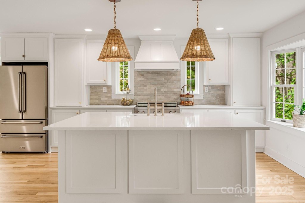 Asheville, North Carolina, 28803, United States, 4 Bedrooms Bedrooms, ,3.5 BathroomsBathrooms,Residential,Forsale,1985898