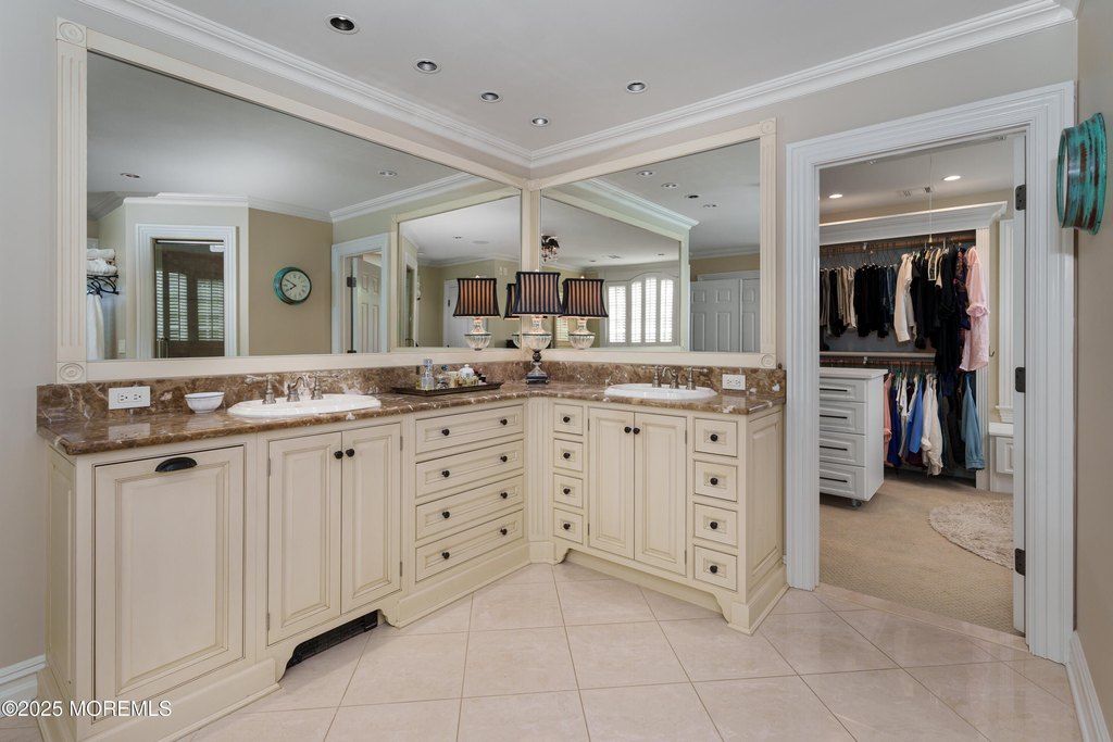 Millstone, New Jersey, 08510, United States, 5 Bedrooms Bedrooms, ,4.5 BathroomsBathrooms,Residential,Forsale,1936817