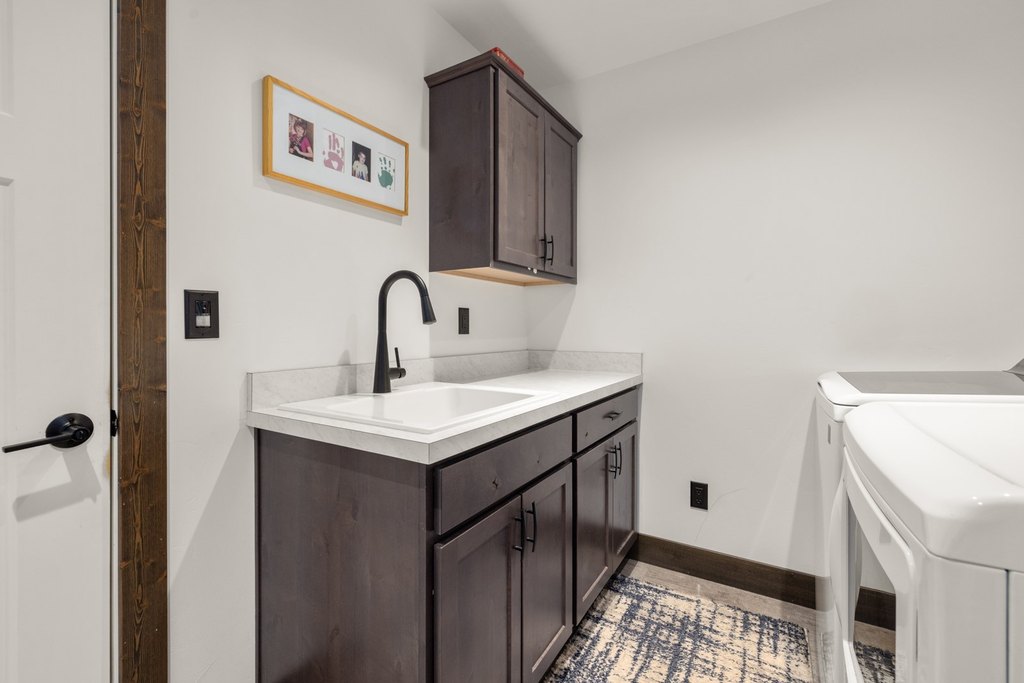 Lakeside, Montana, 59922, United States, 3 Bedrooms Bedrooms, ,2 BathroomsBathrooms,Residential,Forsale,1944295