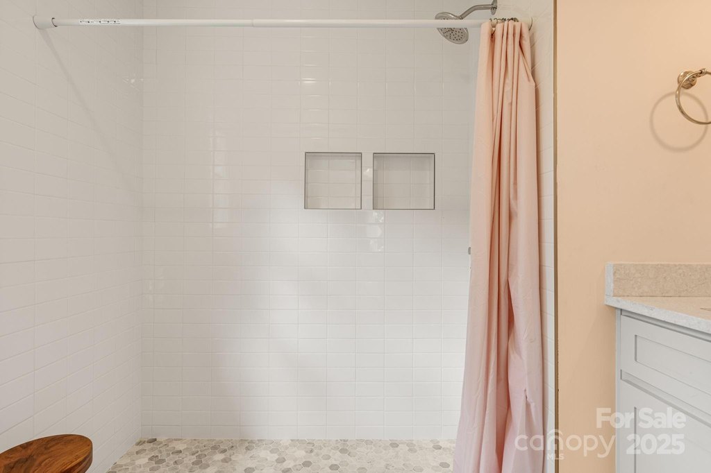 Asheville, North Carolina, 28803, United States, 4 Bedrooms Bedrooms, ,3.5 BathroomsBathrooms,Residential,Forsale,1985898