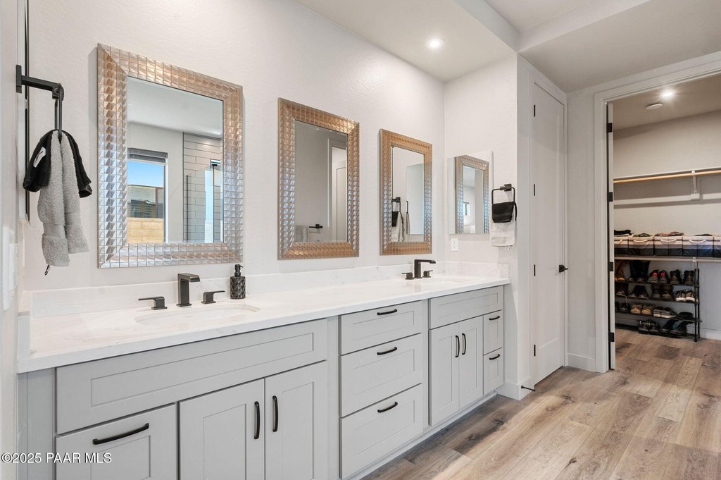 Prescott Valley, Arizona, 86314, United States, 2 Bedrooms Bedrooms, ,3 BathroomsBathrooms,Residential,Forsale,1929277