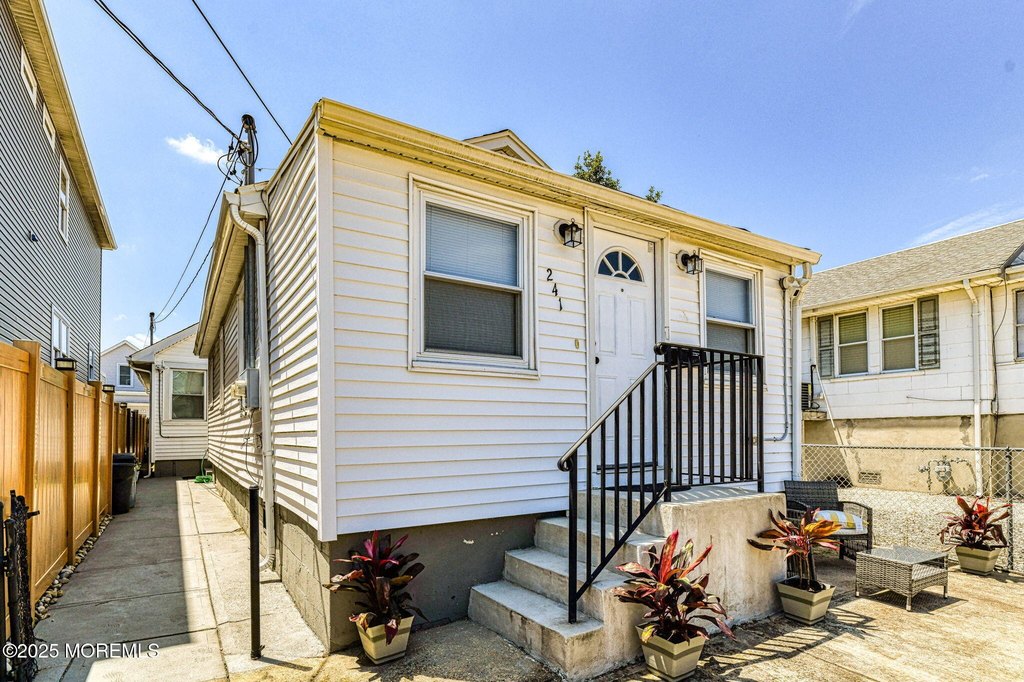 Seaside Heights, New Jersey, 08751, United States, 4 Bedrooms Bedrooms, ,2 BathroomsBathrooms,Residential,Forsale,1922706