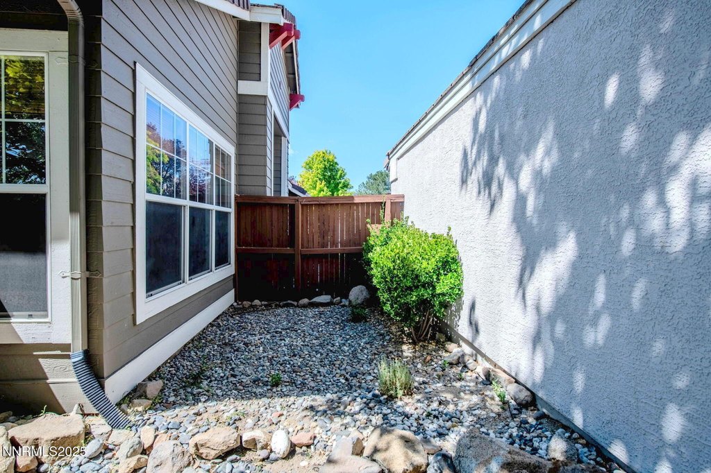 Reno, Nevada, 89521, United States, 3 Bedrooms Bedrooms, ,2.5 BathroomsBathrooms,Residential,Forsale,1936780