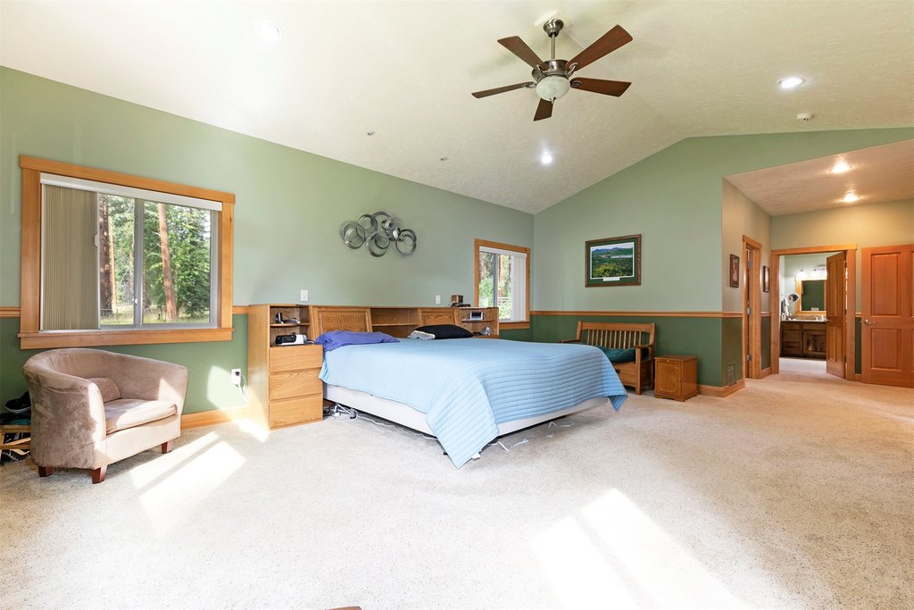 Hamilton, Montana, 59840, United States, 3 Bedrooms Bedrooms, ,2.5 BathroomsBathrooms,Residential,Forsale,1944297