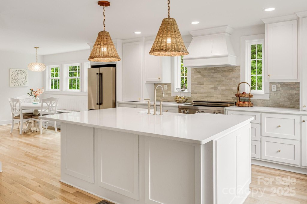 Asheville, North Carolina, 28803, United States, 4 Bedrooms Bedrooms, ,3.5 BathroomsBathrooms,Residential,Forsale,1985898