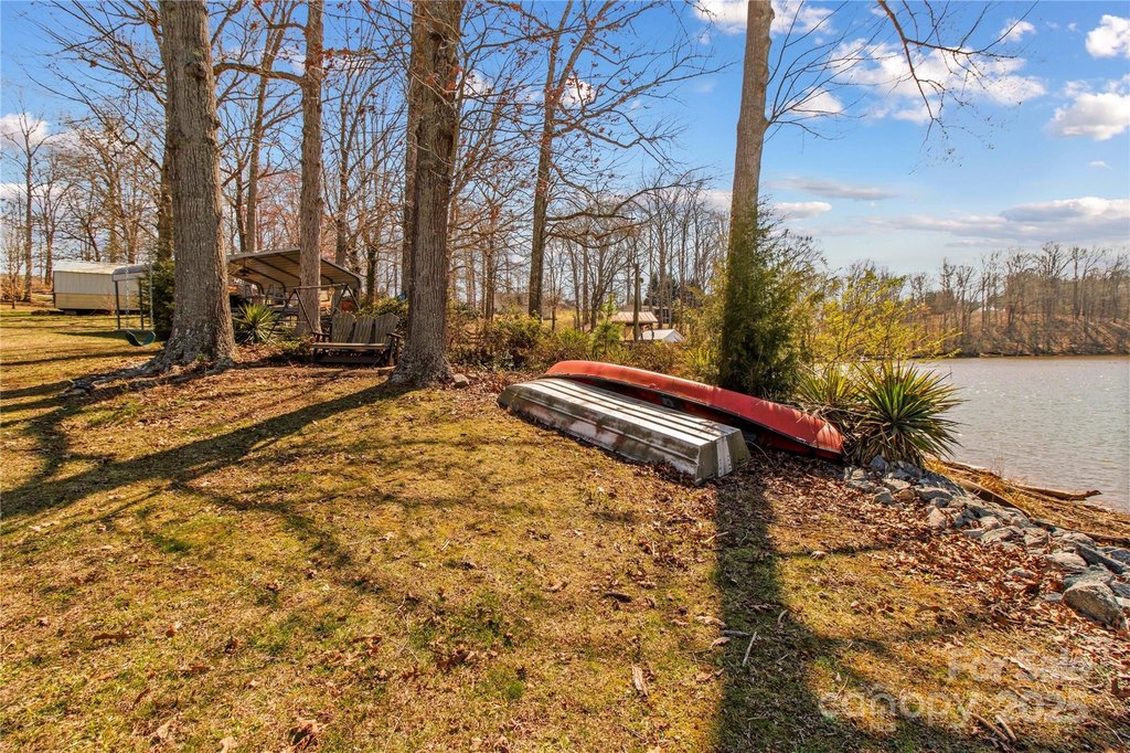 Sherrills Ford, North Carolina, 28673, United States, 2 Bedrooms Bedrooms, ,2 BathroomsBathrooms,Residential,Forsale,1953171