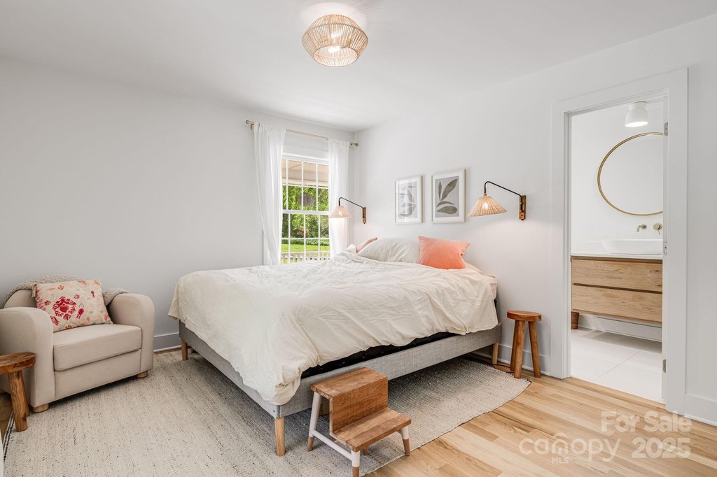 Asheville, North Carolina, 28803, United States, 4 Bedrooms Bedrooms, ,3.5 BathroomsBathrooms,Residential,Forsale,1985898