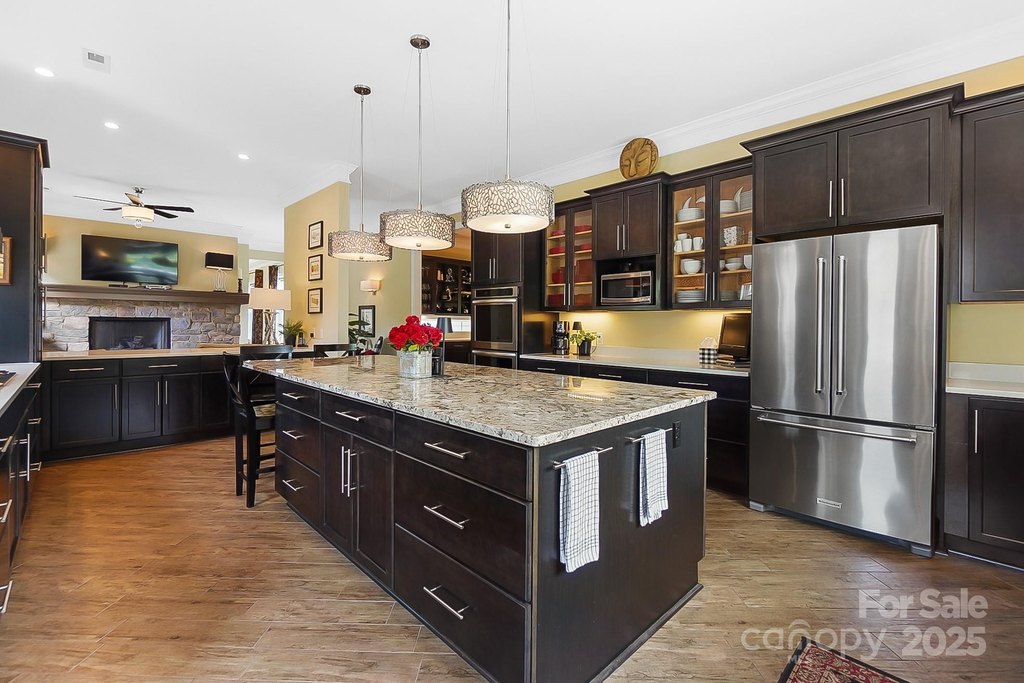 York, South Carolina, 29745, United States, 5 Bedrooms Bedrooms, ,6.5 BathroomsBathrooms,Residential,Forsale,1884405