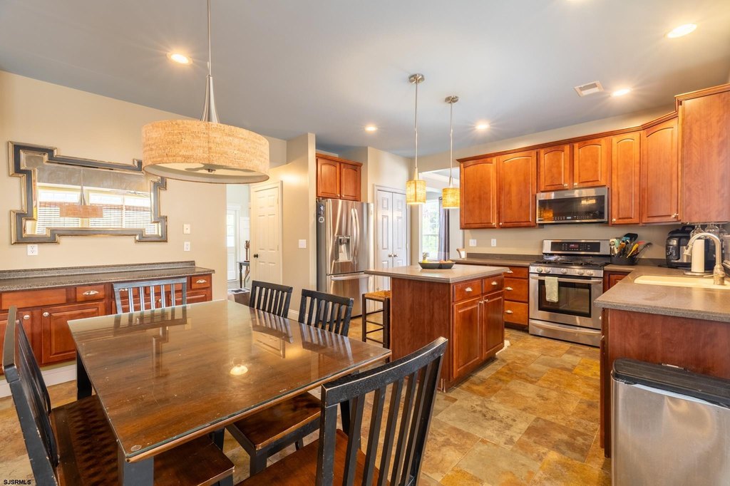 Northfield, New Jersey, 08225, United States, 5 Bedrooms Bedrooms, ,2.5 BathroomsBathrooms,Residential,Forsale,1967256