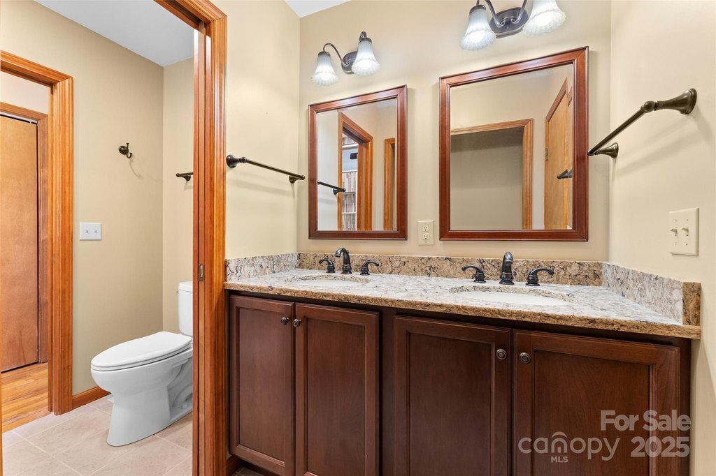 Maggie Valley, North Carolina, 28751, United States, 3 Bedrooms Bedrooms, ,3 BathroomsBathrooms,Residential,Forsale,1960259