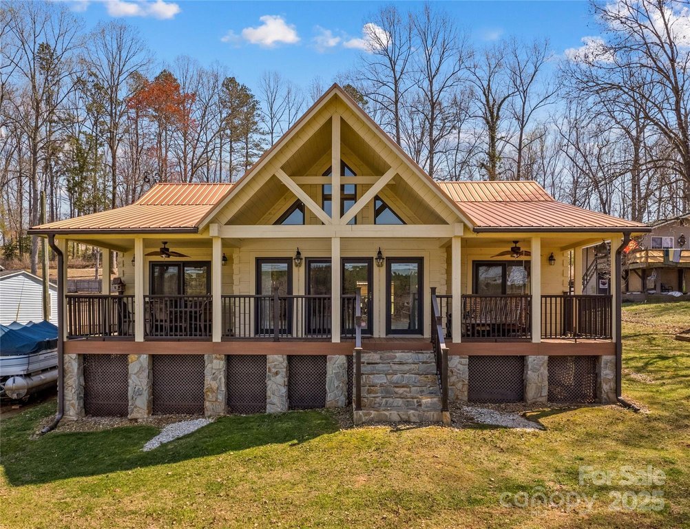 Sherrills Ford, North Carolina, 28673, United States, 2 Bedrooms Bedrooms, ,2 BathroomsBathrooms,Residential,Forsale,1953171