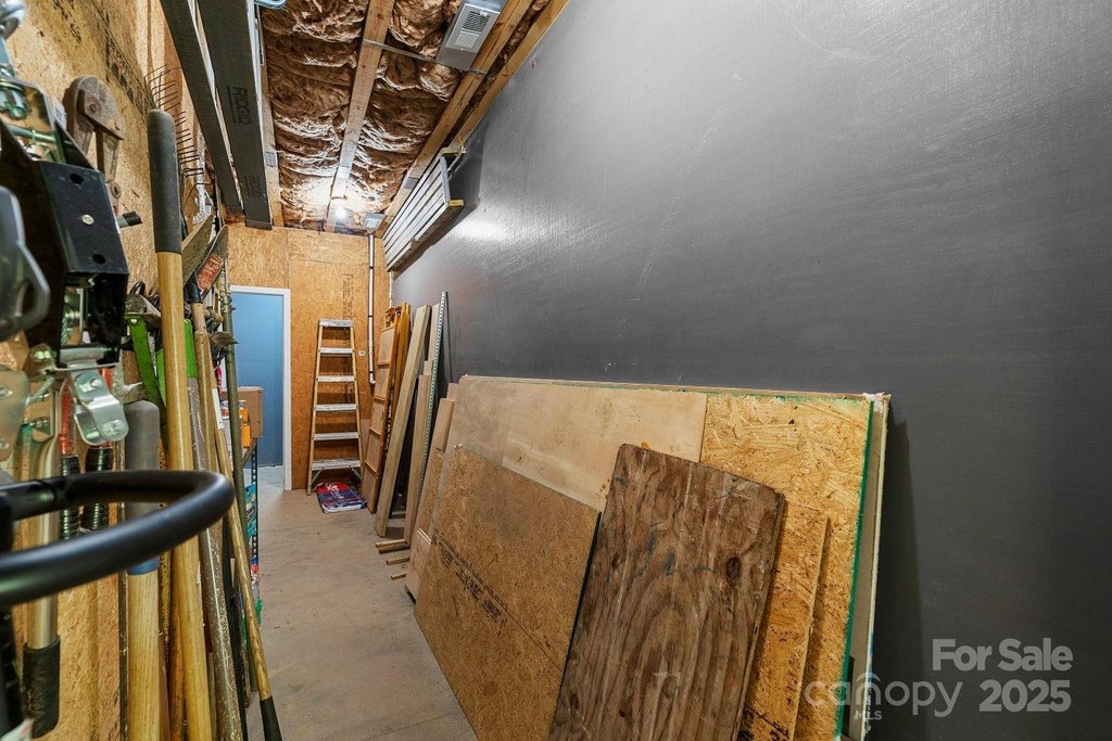 Hendersonville, North Carolina, 28792, United States, 3 Bedrooms Bedrooms, ,3 BathroomsBathrooms,Residential,Forsale,1962019