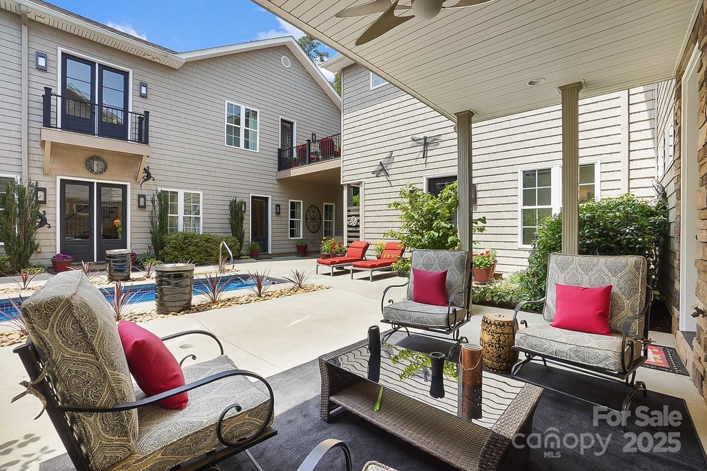 York, South Carolina, 29745, United States, 5 Bedrooms Bedrooms, ,6.5 BathroomsBathrooms,Residential,Forsale,1884405