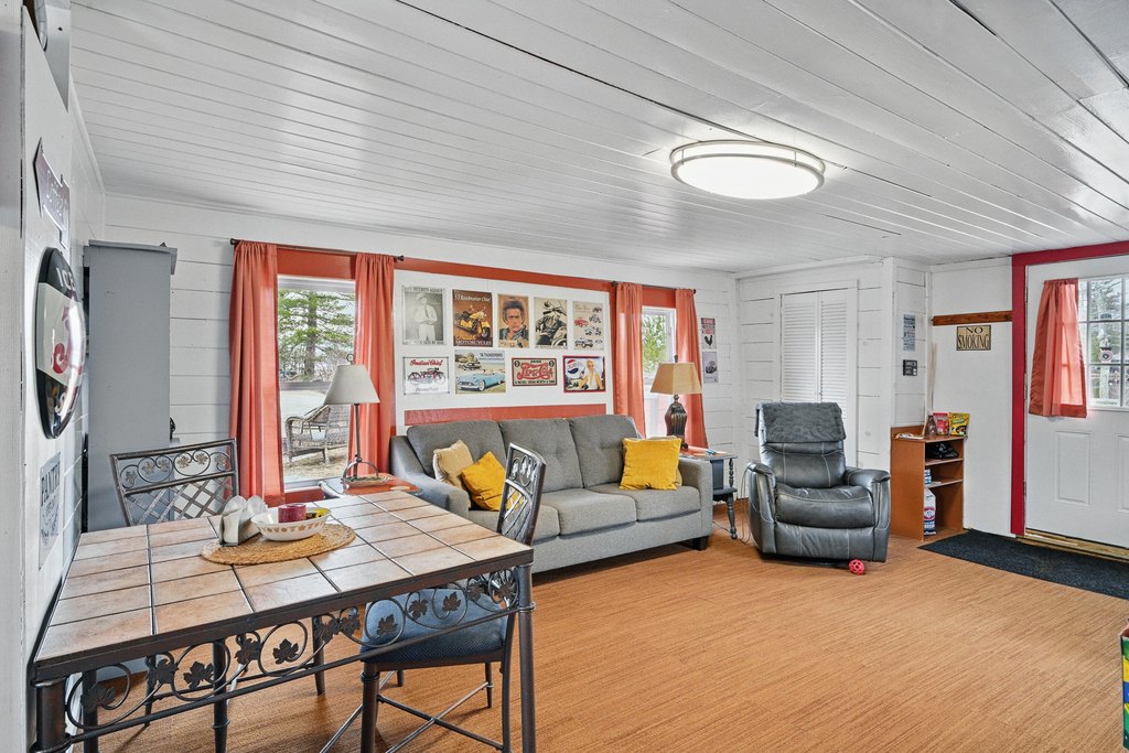 Roxbury, Maine, 04275, United States, 9 Bedrooms Bedrooms, ,5 BathroomsBathrooms,Residential,Forsale,1933988