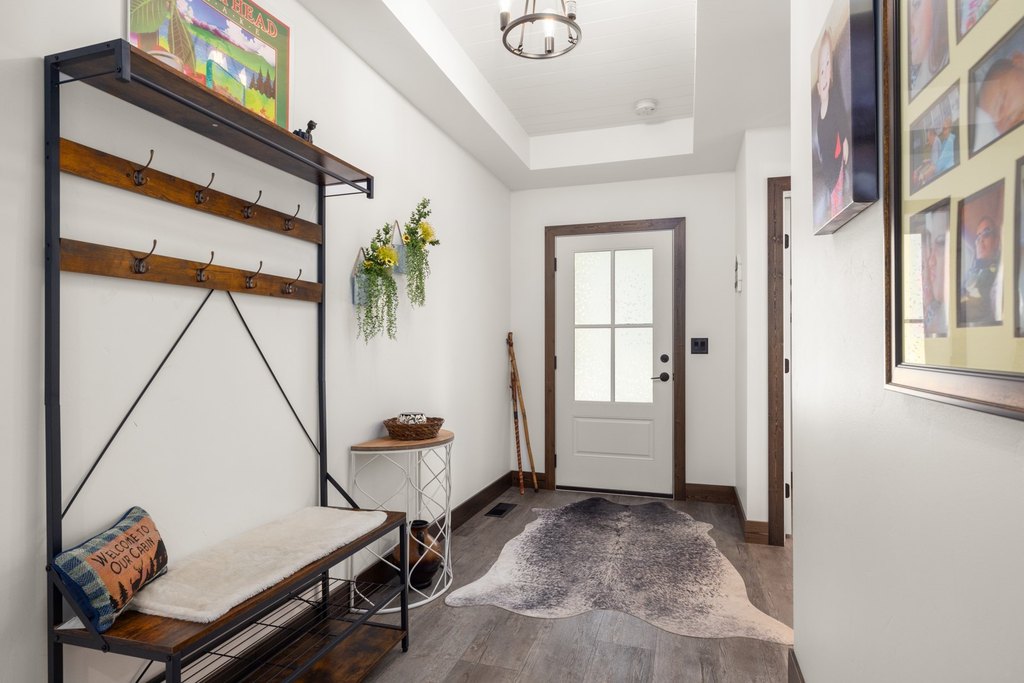 Lakeside, Montana, 59922, United States, 3 Bedrooms Bedrooms, ,2 BathroomsBathrooms,Residential,Forsale,1944295