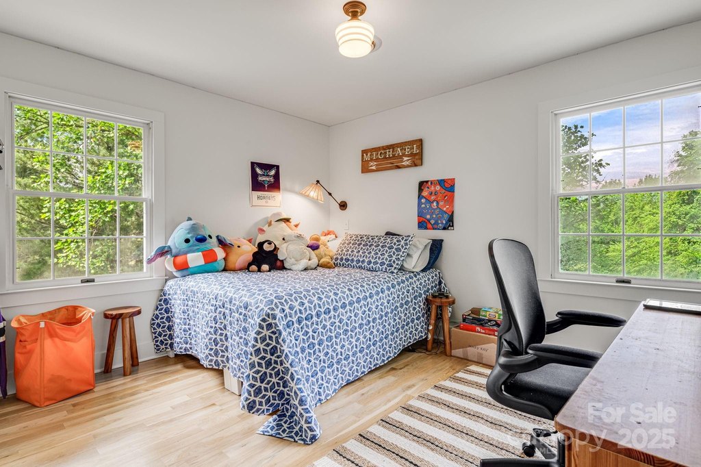 Asheville, North Carolina, 28803, United States, 4 Bedrooms Bedrooms, ,3.5 BathroomsBathrooms,Residential,Forsale,1985898